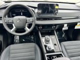New 2025 Mitsubishi Outlander SE image 6