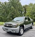 Used 2002 Chevrolet Avalanche 4x4 w/ North Face Edition image 2