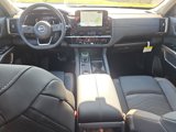 New 2025 Nissan Pathfinder Platinum image 2
