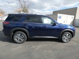 New 2025 Nissan Pathfinder SL image 2