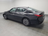 Used 2023 Nissan Altima 2.5 SV image 3