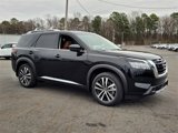 New 2025 Nissan Pathfinder Platinum image 2
