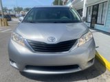 Used 2014 Toyota Sienna LE image 2
