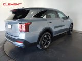 Used 2024 Kia Sorento S image 4