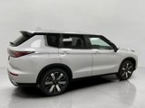 New 2025 Mitsubishi Outlander SE image 2