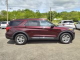 Used 2022 Ford Explorer XLT w/ Equipment Group 202A image 2