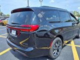 New 2026 Chrysler Pacifica Limited image 5
