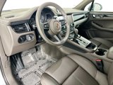 Certified 2024 Porsche Macan image 4