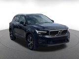 Used 2024 Volvo XC40 B5 Core image 3