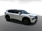 Used 2024 Nissan Rogue SV image 2