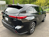 Used 2020 Toyota Highlander XLE image 5