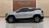 Used 2022 GMC Terrain SLE image 2