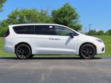 New 2025 Chrysler Pacifica Limited w/ Uconnect Theater Family Group image 2