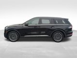 Certified 2023 Lincoln Aviator Reserve w/ Equipment Group 201A image 4