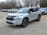 New 2025 Mitsubishi Outlander SE image 2