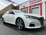 Used 2019 Nissan Altima 2.5 SR w/ SR Premium Package image 3
