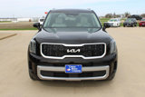 Used 2023 Kia Telluride EX w/ EX Captain's Chair Package image 2