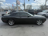 Used 2015 Dodge Challenger SXT image 3