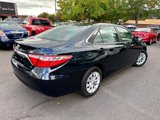 Used 2017 Toyota Camry LE image 4