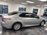 Used 2018 Toyota Camry image 4