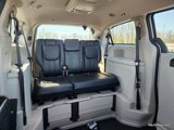 Used 2014 Chrysler Town & Country Touring image 4
