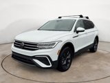 Certified 2024 Volkswagen Tiguan SE w/ Panoramic Sunroof Package image 3