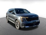 Used 2024 Kia Sorento S image 3