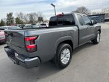 Used 2022 Nissan Frontier SV image 3