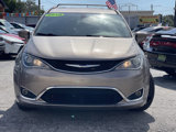 Used 2018 Chrysler Pacifica Touring-L image 4