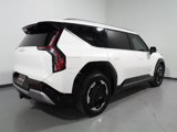 Used 2024 Kia EV9 Land image 6