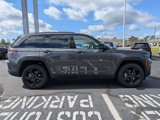 Used 2024 Jeep Grand Cherokee Limited w/ Black Appearance Package image 4