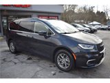 Used 2021 Chrysler Pacifica Touring image 3