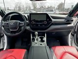 Certified 2023 Toyota Highlander XSE image 3
