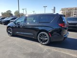 New 2025 Chrysler Pacifica Limited image 4