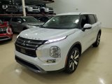 New 2025 Mitsubishi Outlander SE image 3