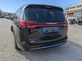 Used 2024 Chrysler Pacifica Touring-L image 6