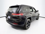 Used 2023 Jeep Grand Cherokee Limited w/ Black Appearance Package image 5