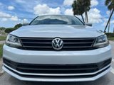 Used 2017 Volkswagen Jetta SE image 3