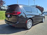 New 2025 Chrysler Pacifica Select image 2