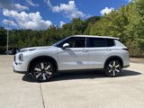 New 2025 Mitsubishi Outlander SE image 2