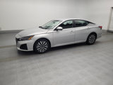 Used 2023 Nissan Altima 2.5 SV image 2