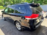 Used 2014 Toyota Sienna LE image 3
