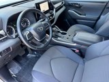Used 2024 Toyota Highlander LE image 4
