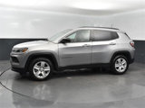 Used 2022 Jeep Compass Latitude image 2
