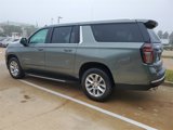 Used 2023 Chevrolet Suburban Premier image 3