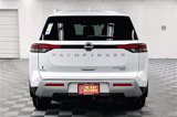 New 2025 Nissan Pathfinder Platinum image 4