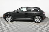 Certified 2025 Porsche Macan image 2
