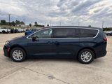 New 2025 Chrysler Pacifica Select image 4
