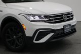 Used 2024 Volkswagen Tiguan SE w/ Panoramic Sunroof Package image 3