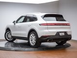 Certified 2025 Porsche Cayenne image 3